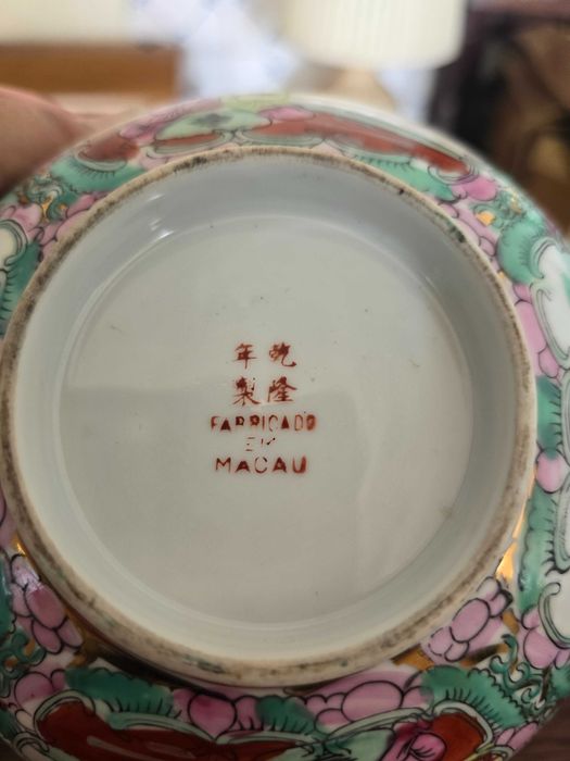 Tigela e colher rara em porcelana  (macau)