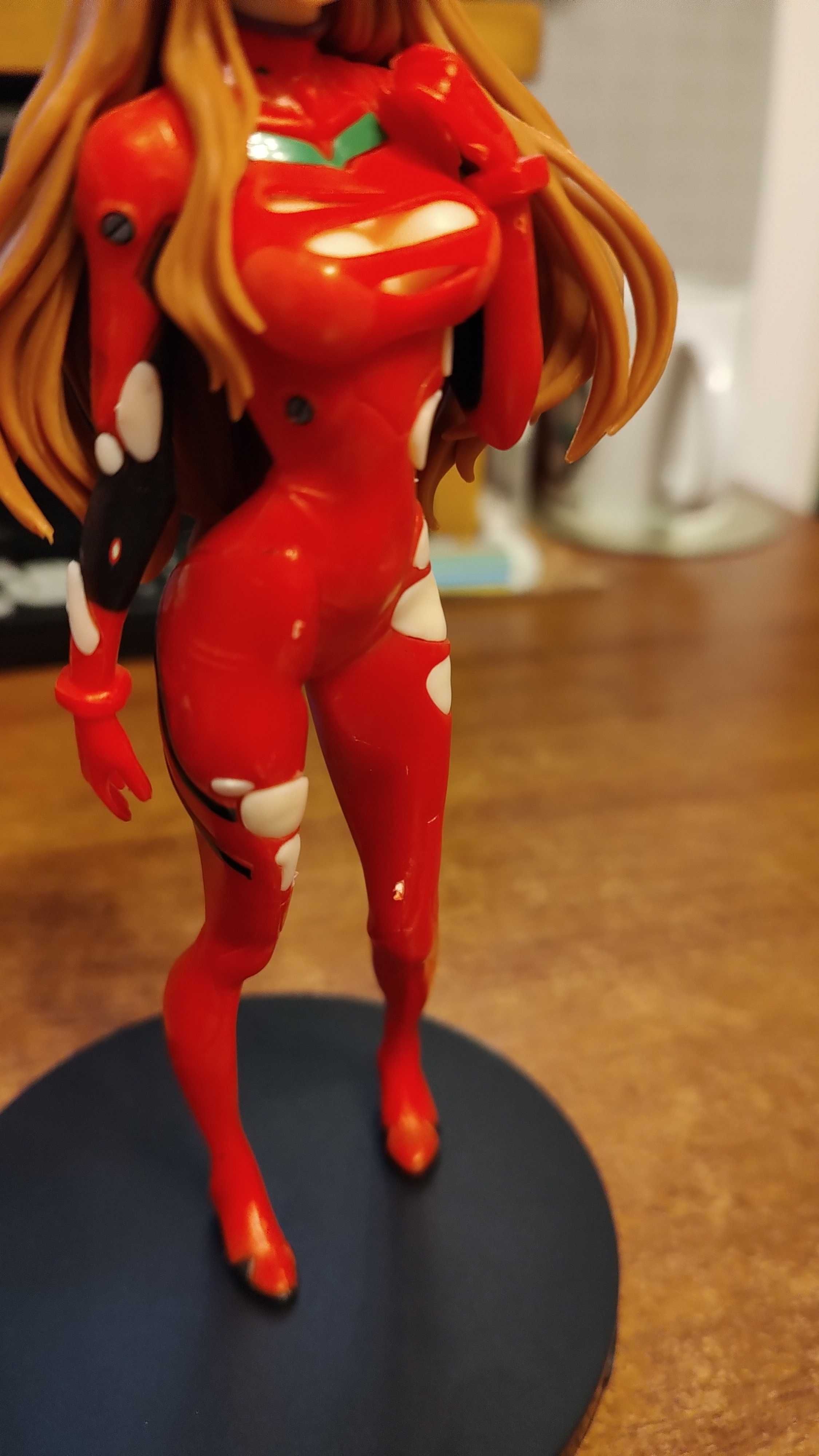 Figurka Asuka z anime Evangelion podarty plugsuit 18cm