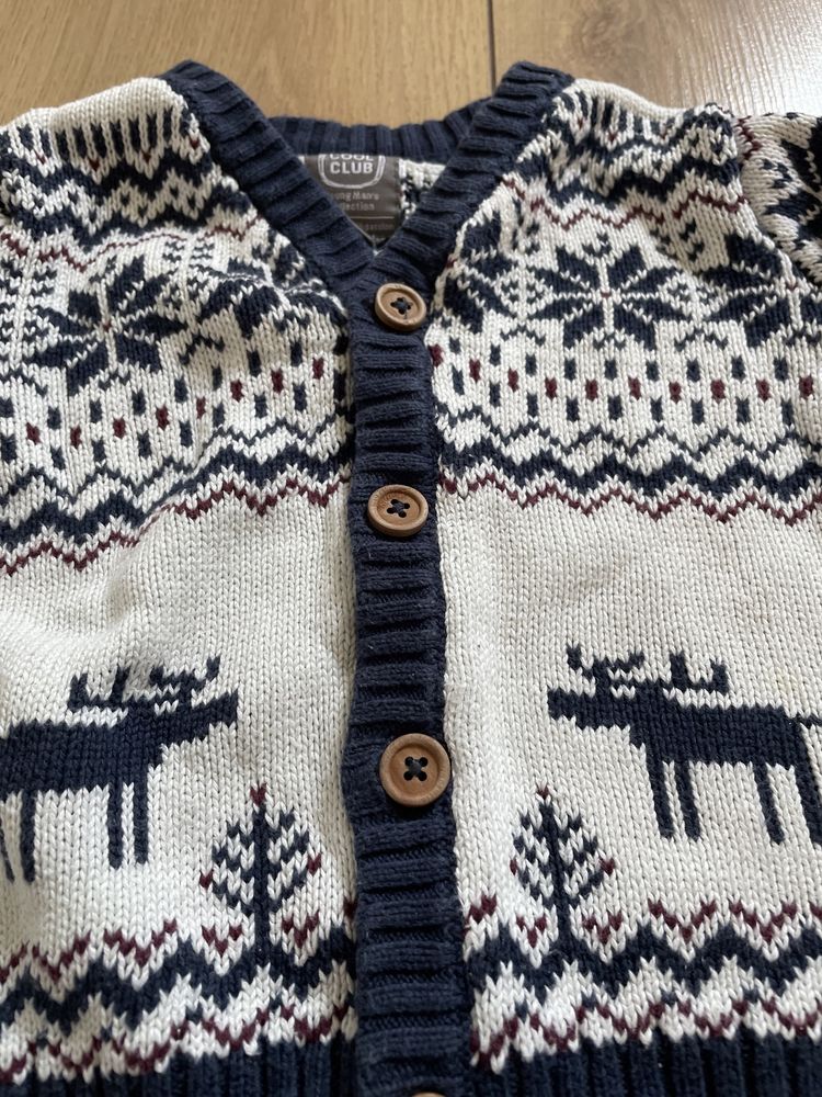 Dwa piękne rozpinane swetry