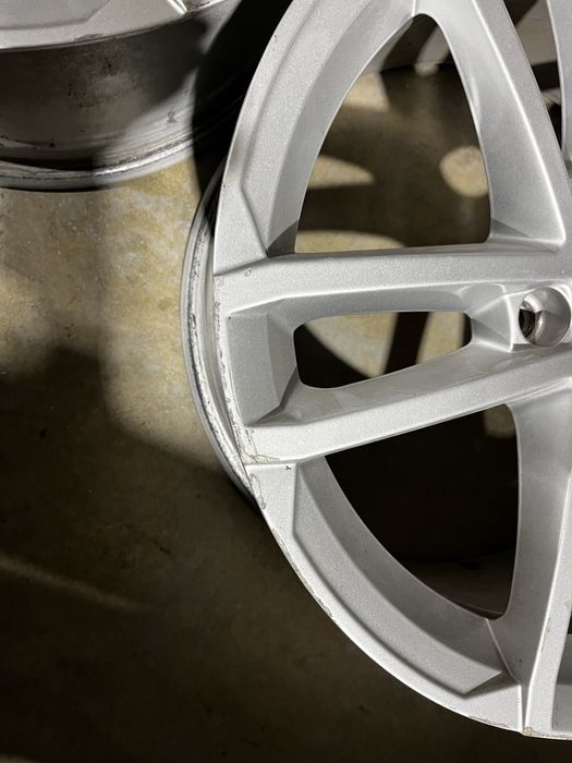 Jantes originais Volkswagen Golf GTD 17 5x112