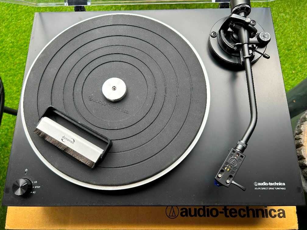 Gramofon Audio-Technica AT-LP5 + Ortofon 2M Blue