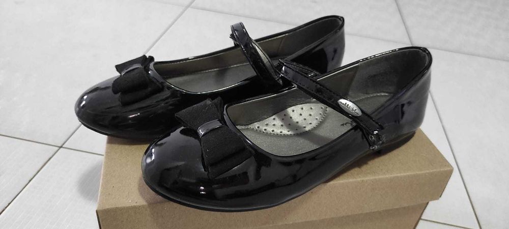 Buty lakierki stan idealny