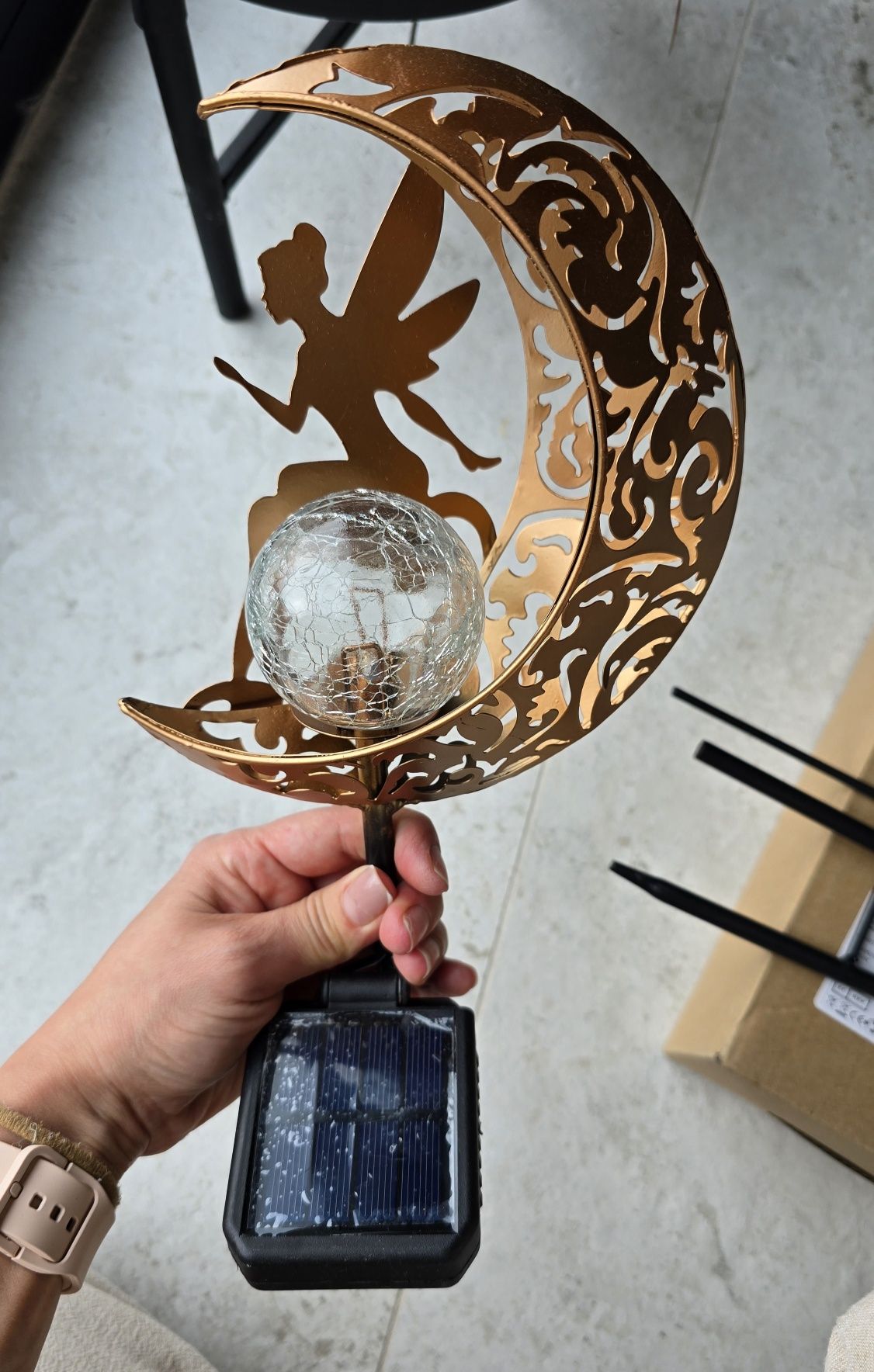 Księżycowa lampa solarna