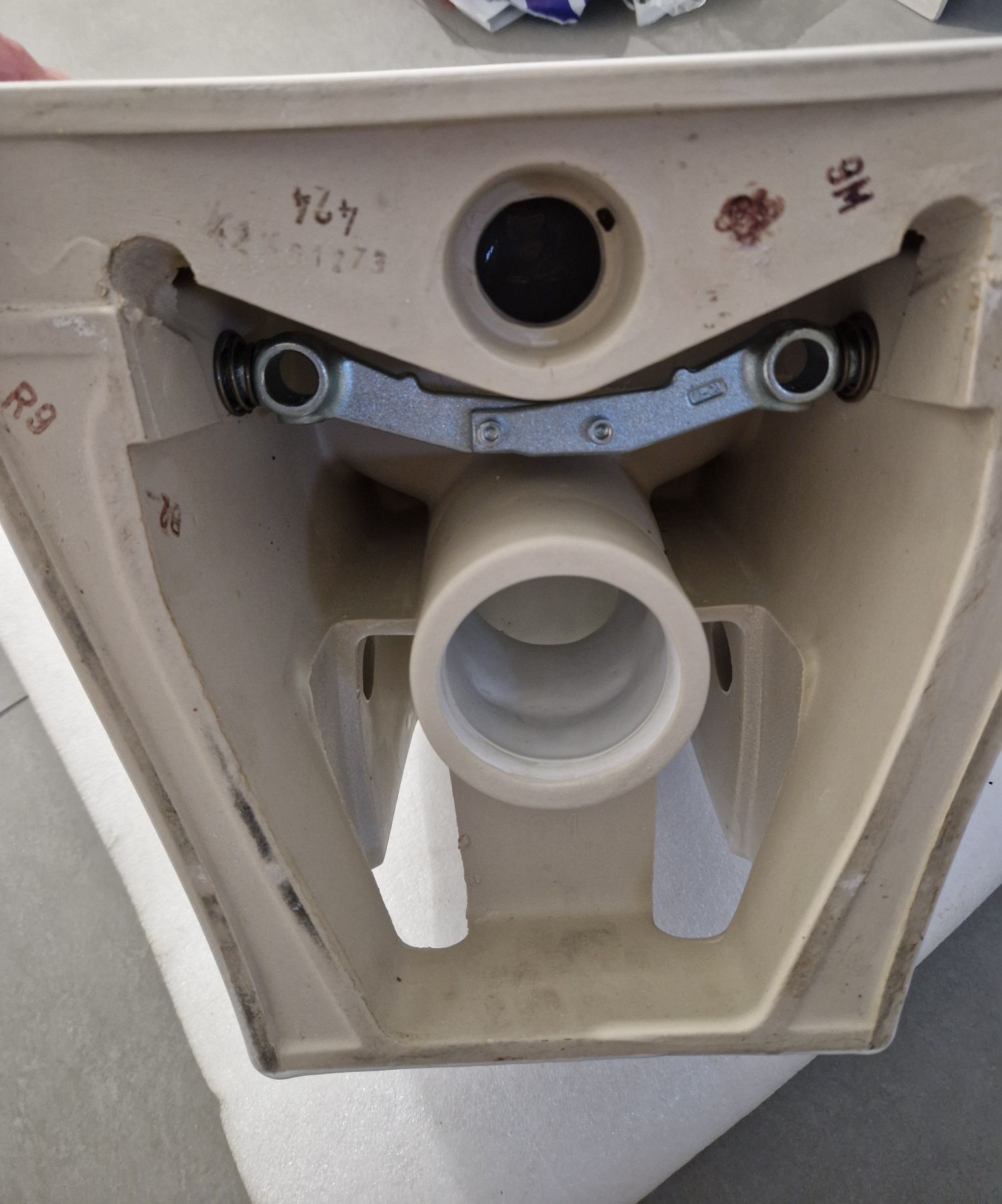 Duravit miska wc bez rantu i deska wolnoopadająca komplet