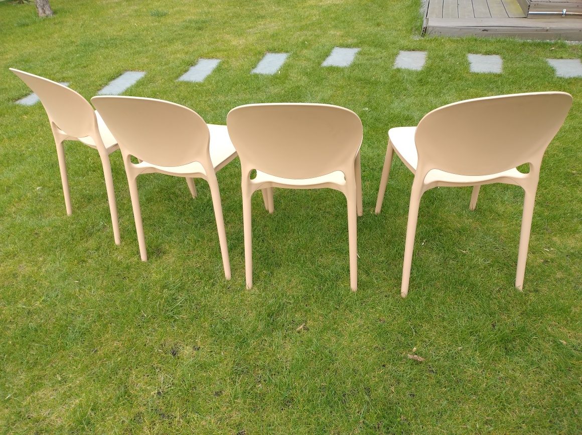 Krzesła plastikowe do jadalni na taras do ogrodu