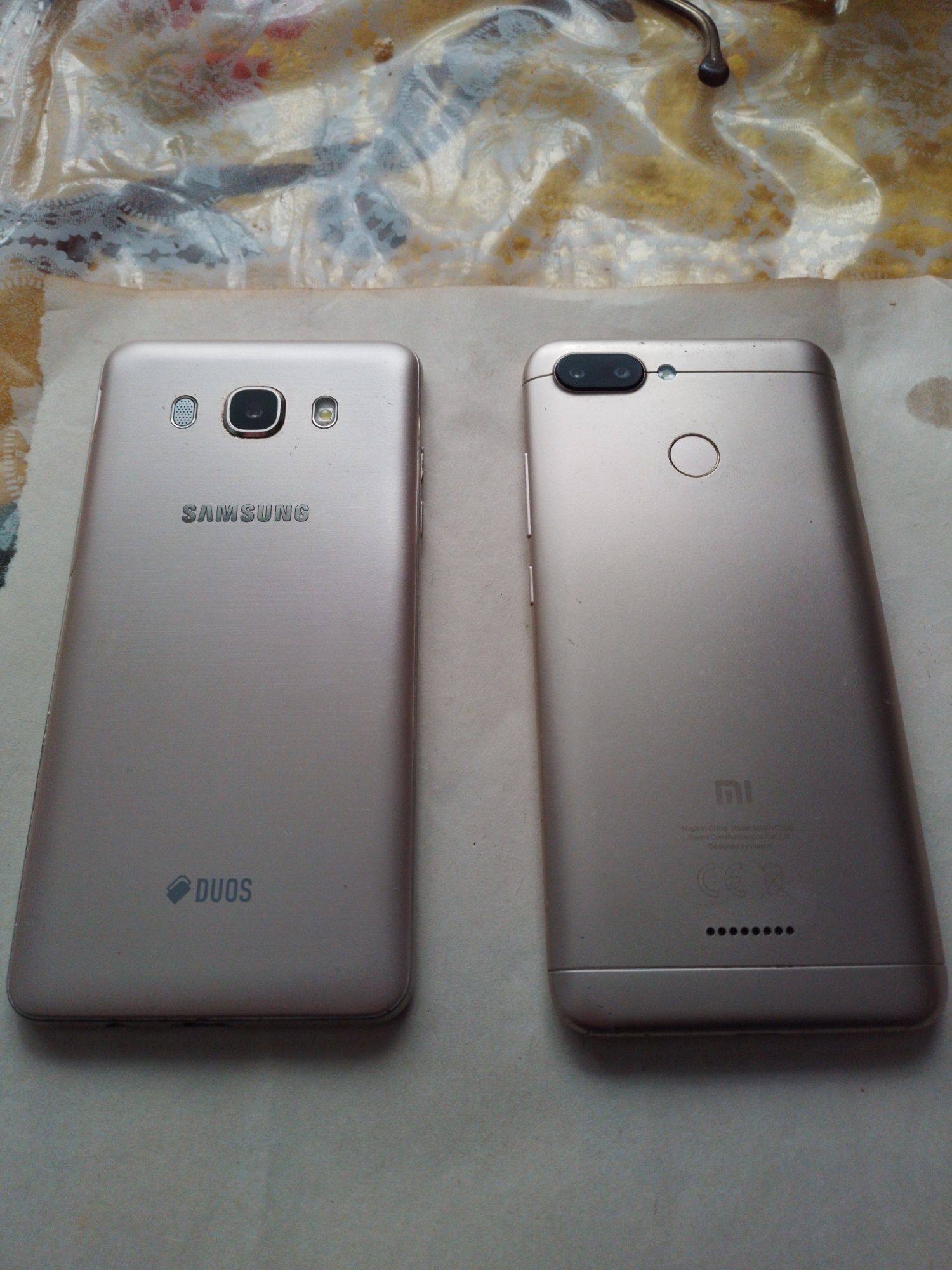 Мобильные телефоны Samsung J5 Хiaomi 6