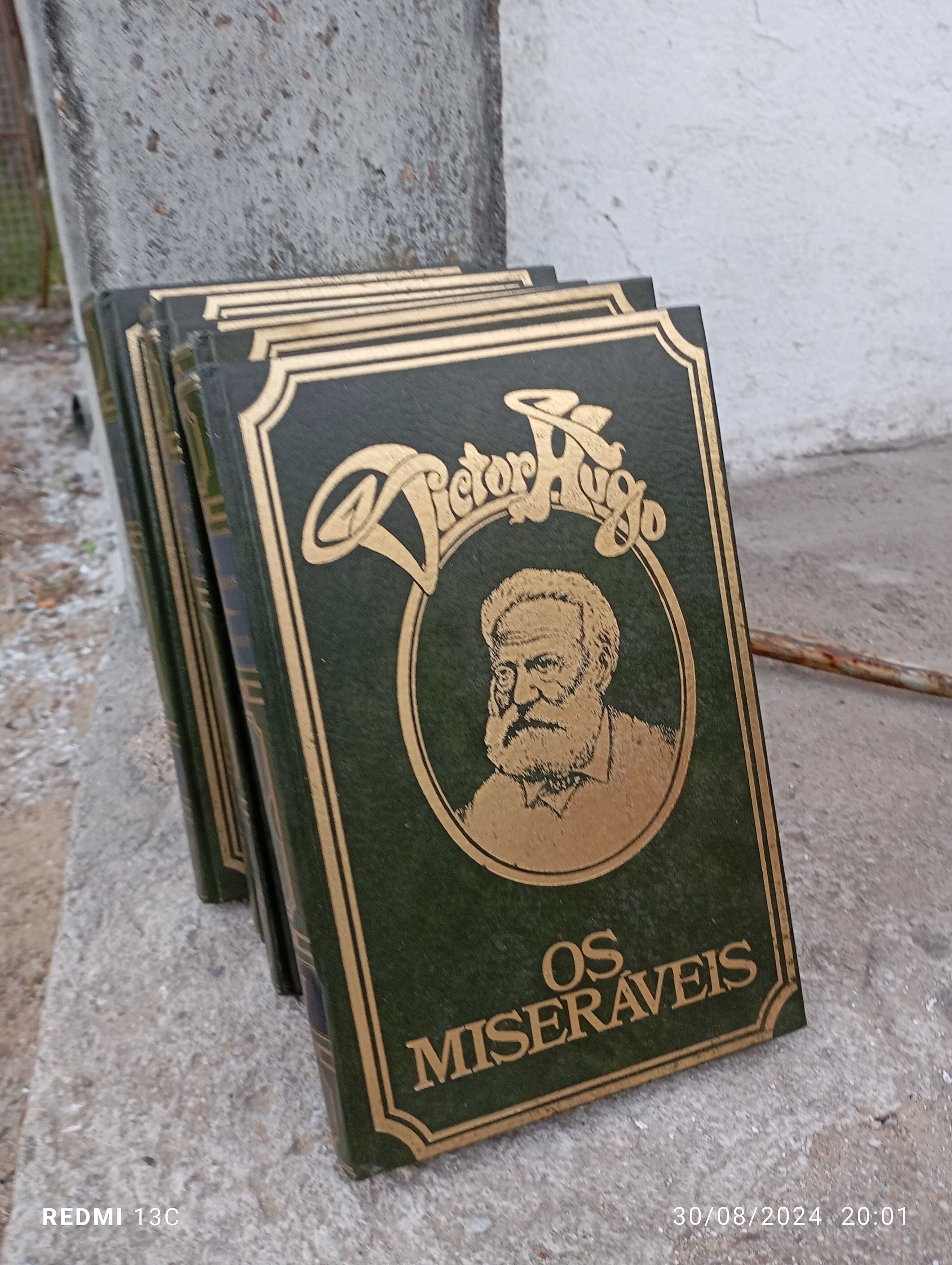 Coleções de livros antigos