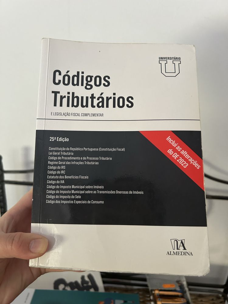 Vendo varios livros de auto ajuda, gestão e direito