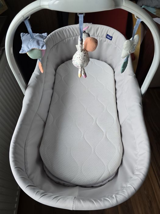 Chicco Baby Hug 4w1 - wielofunkcyjne łóżeczko
