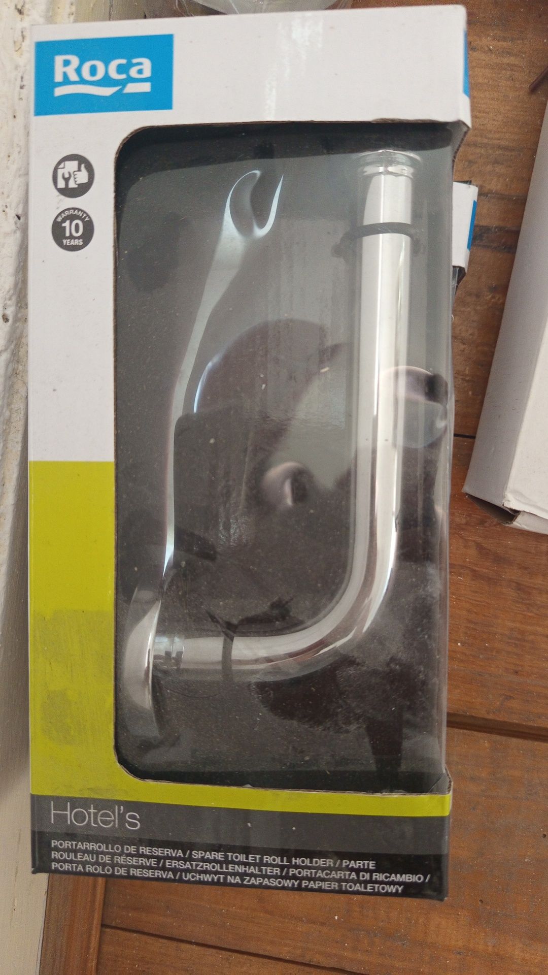 Tijoleira nova e material diverso