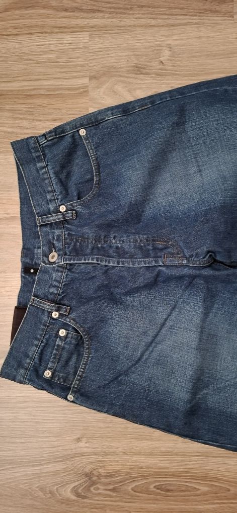 Sprzedam męskie jeansy FIRETRAP