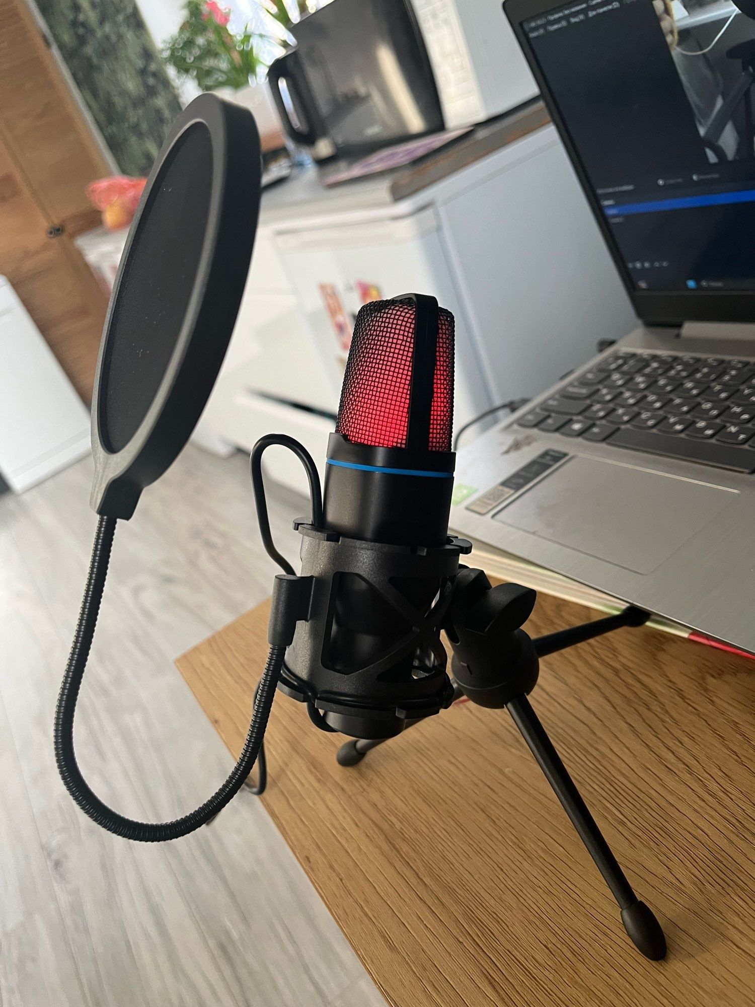 Микрофон студийный,стрим, USB конденсаторный.игровой.звукозапись. ноут