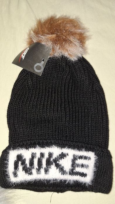 Sprzedam nową czapkę zimową damską