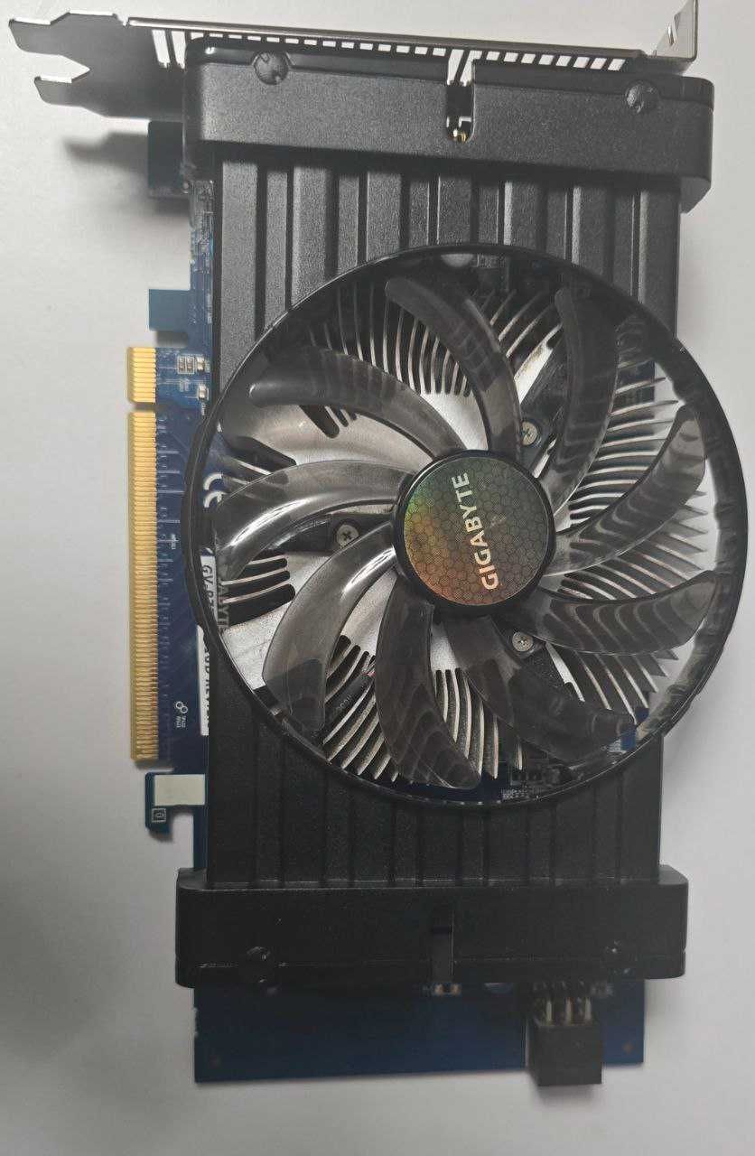 Видеокарта HD7770 (рабочая)