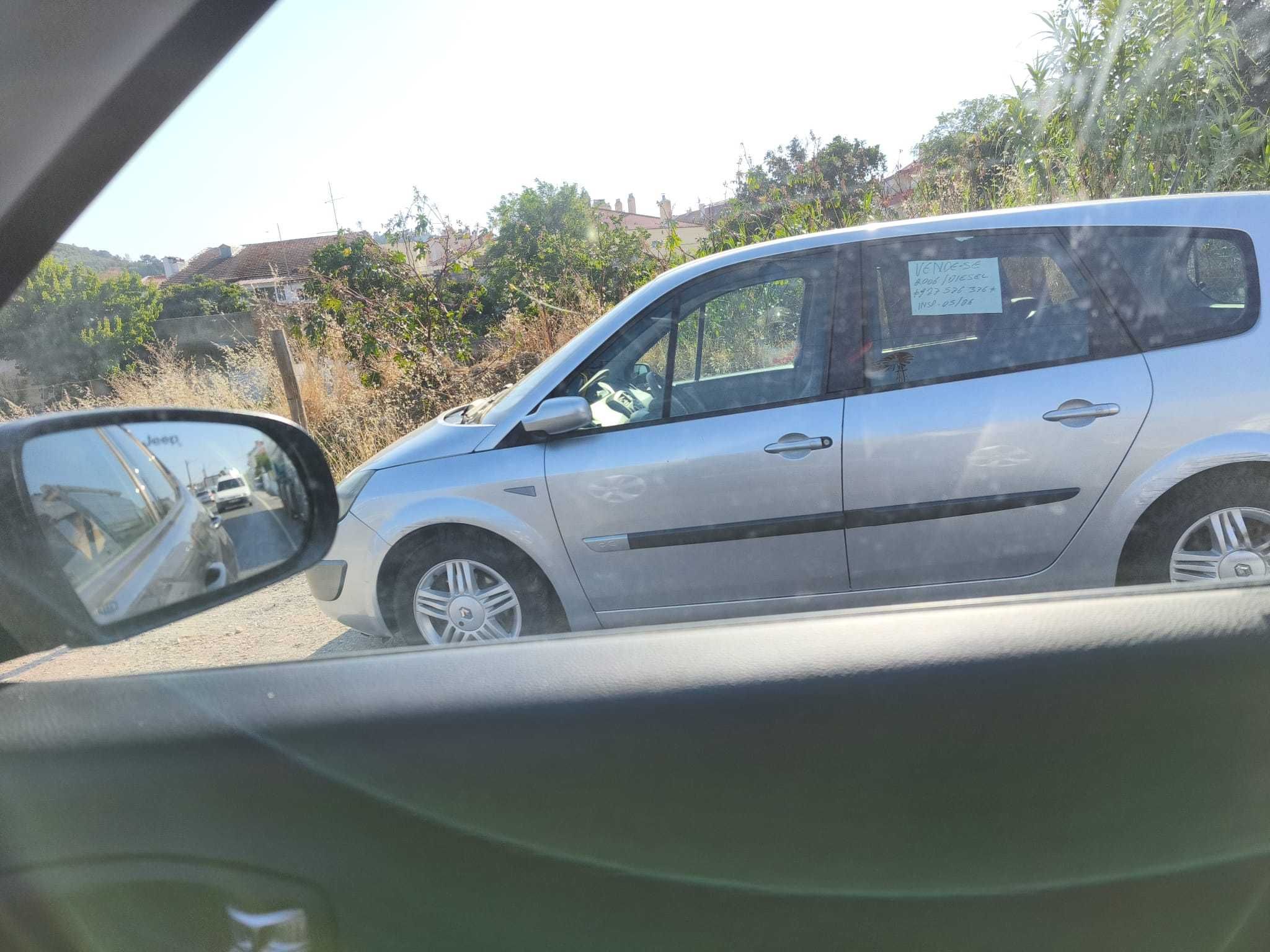 Grand Scénic 1.5 dCi Dynamique 2006 – 7 Lugares | Bancos em Couro
