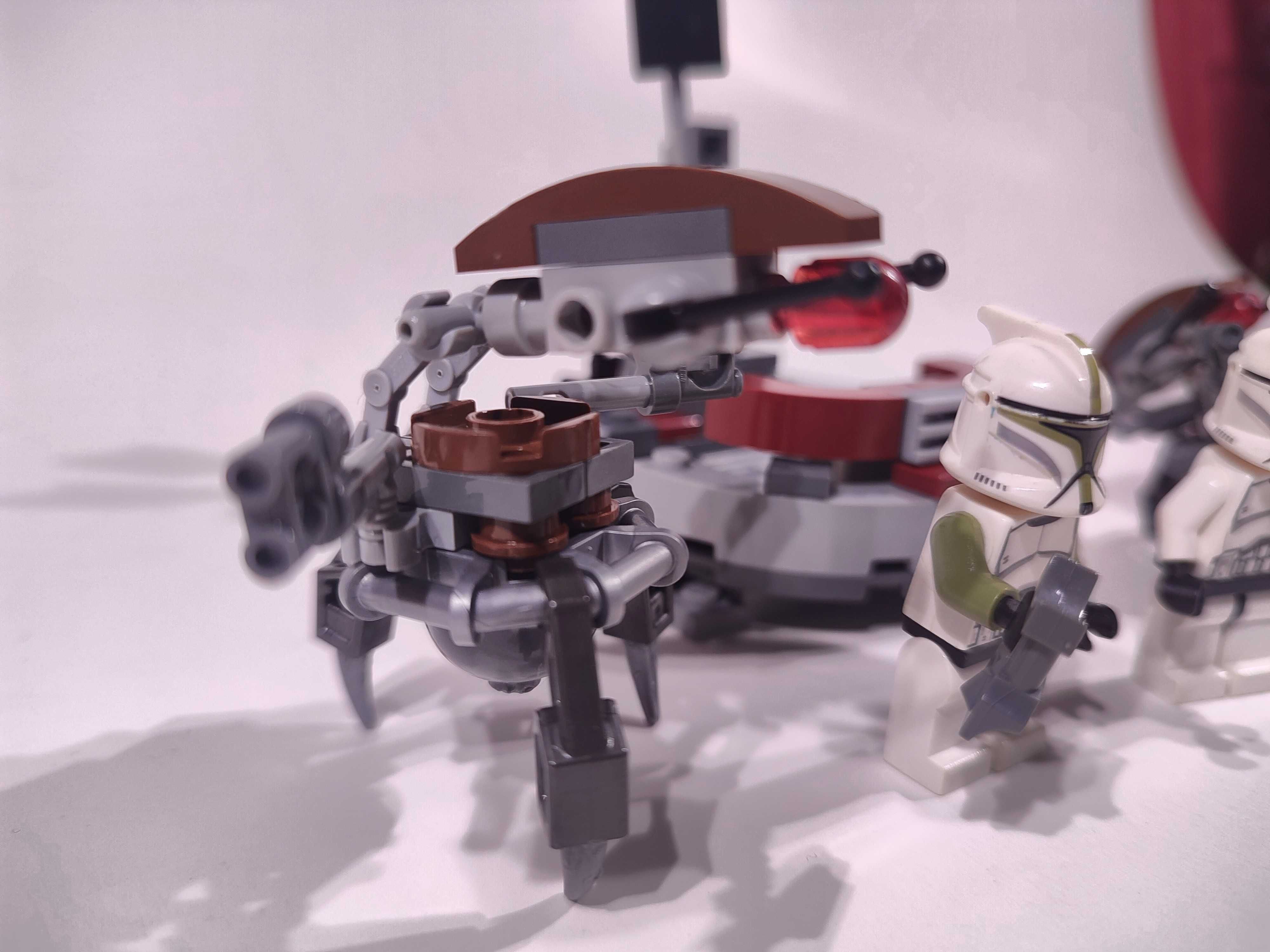 LEGO Star Wars 75000 - Clone Trooper vs. Droidekas - Komplet 100%