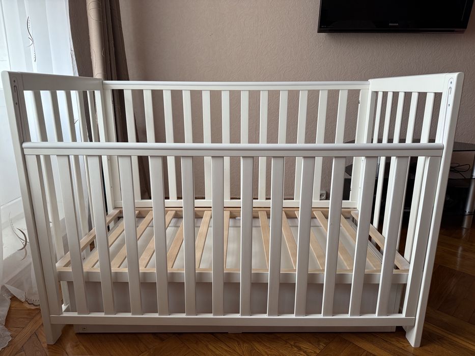 Дитяче ліжко кроватка Верес з маятником та шухлядою+матрац