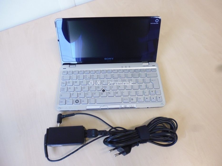 SONY P39VL - 8" LCD, 2.0 Ghz, 2GB Ram, 128GB SSD, Windows 7 PRO !!