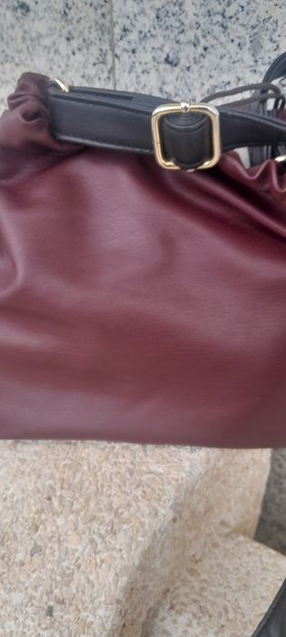 Saco em napa  com tiracolo