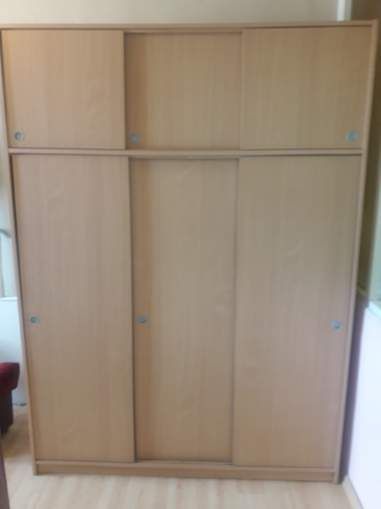 mam na sprzedaż szafe w bardzo dobrym stanie