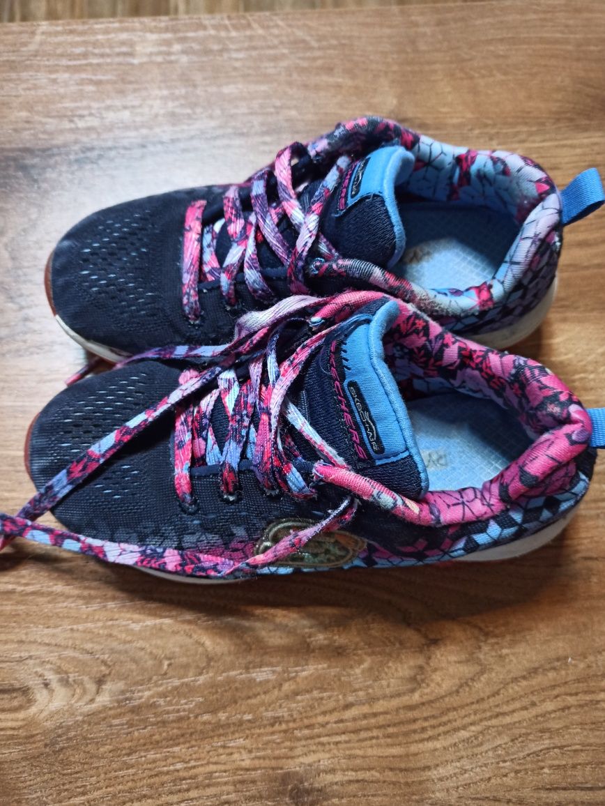 Кросівки Sketchers для дівчинки, довжина устілки 19 см