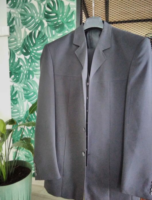 Garnitur szary trzyczęściowy