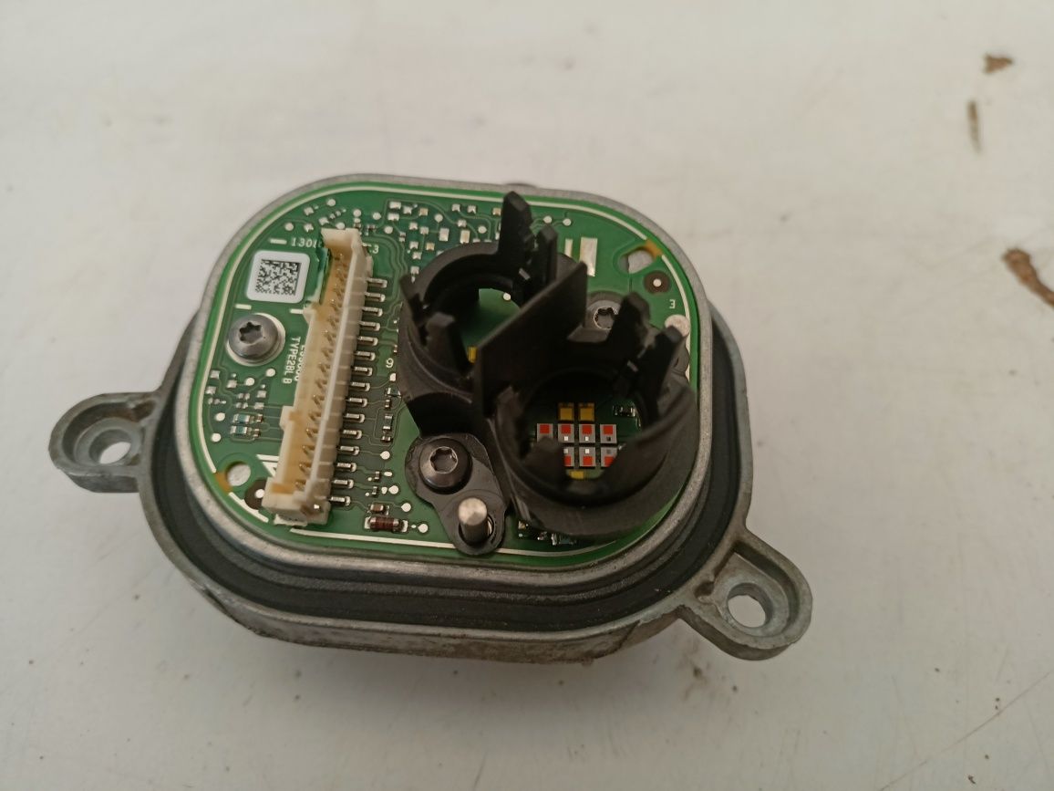 Audi A4 B9 8w0 prawy moduł przetwornica LED lampy
