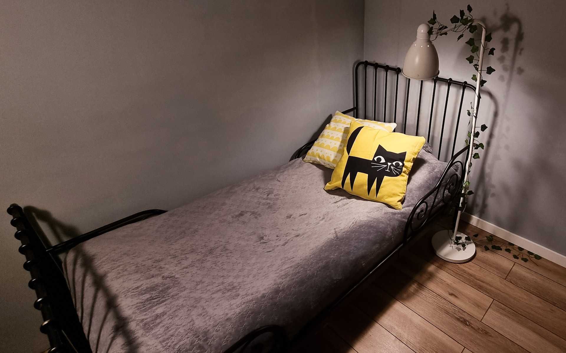 Łóżko łóżeczko dziecięce ikea regulowane czarne metalowe
