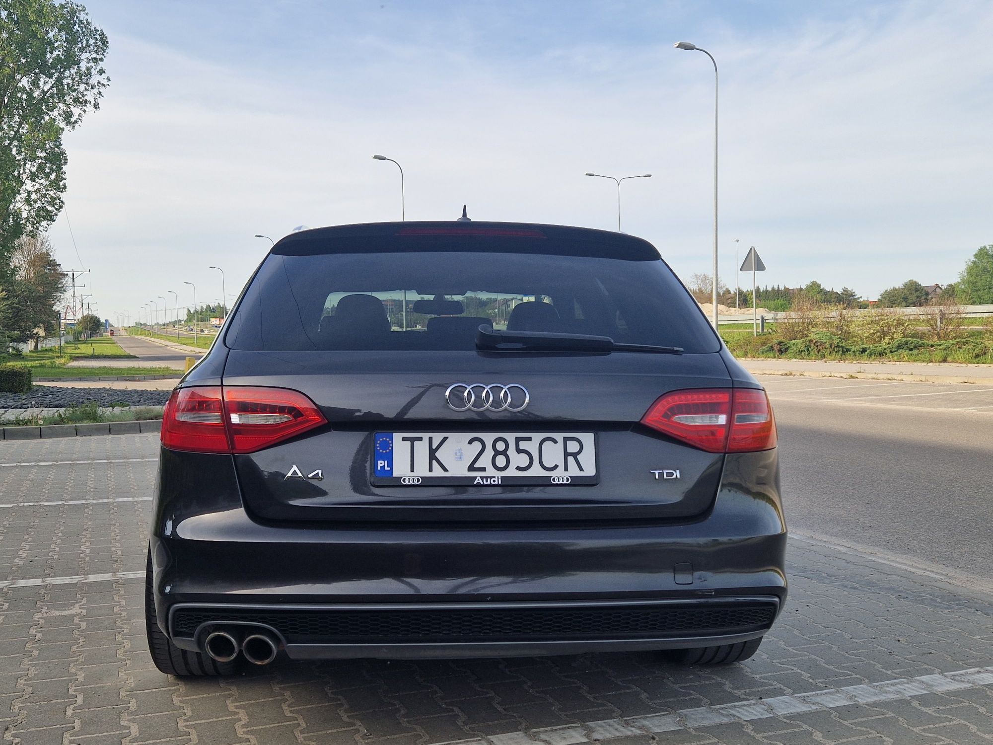 AUDI  A4 B8 S Line 177 KM