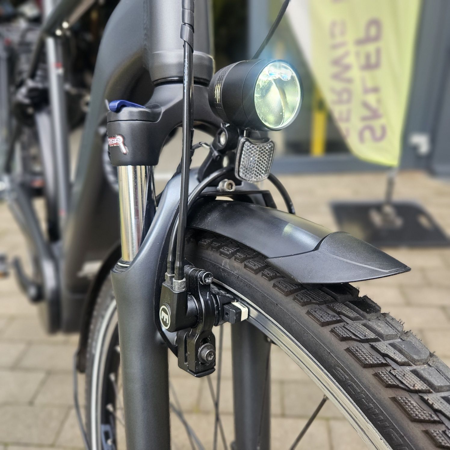 Rower elektryczny Kalkhoff Agattu 4 City 59cm Bosch Pasek (470)