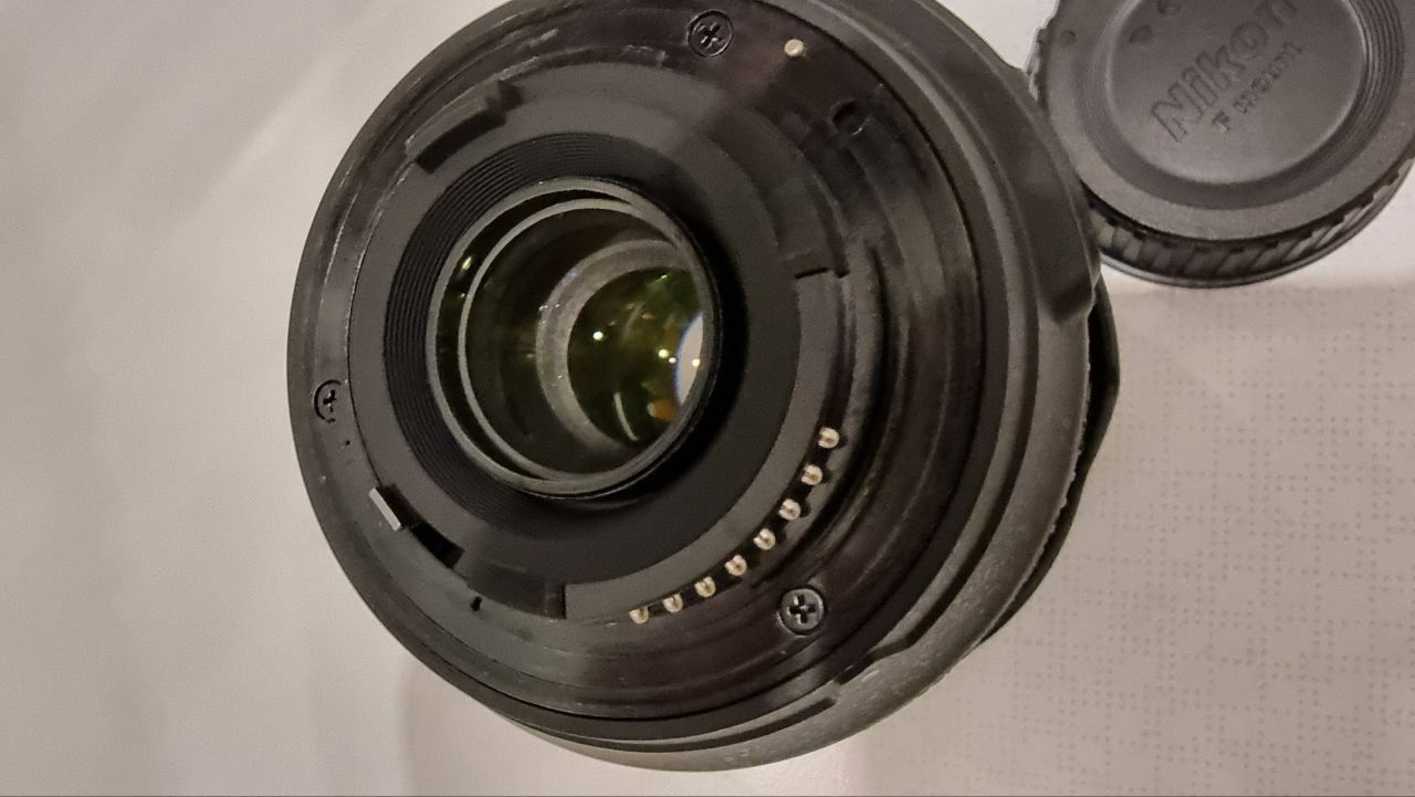 Продам об'єктив Nikon AF-S Nikkor 18-105 VR