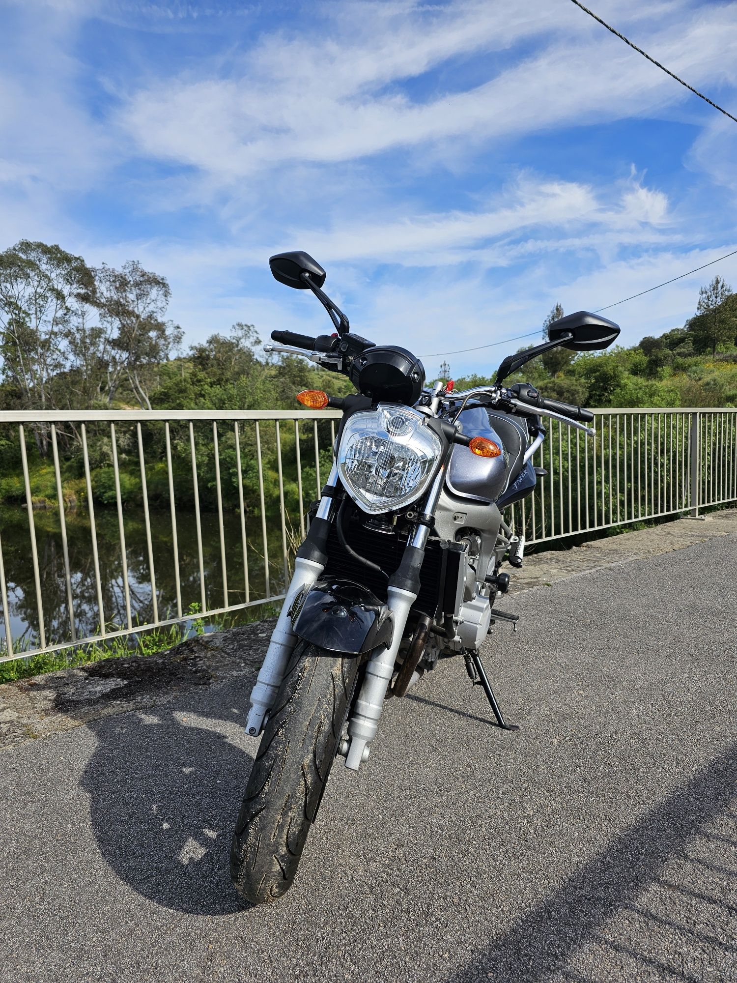 Yamaha Fazer 600