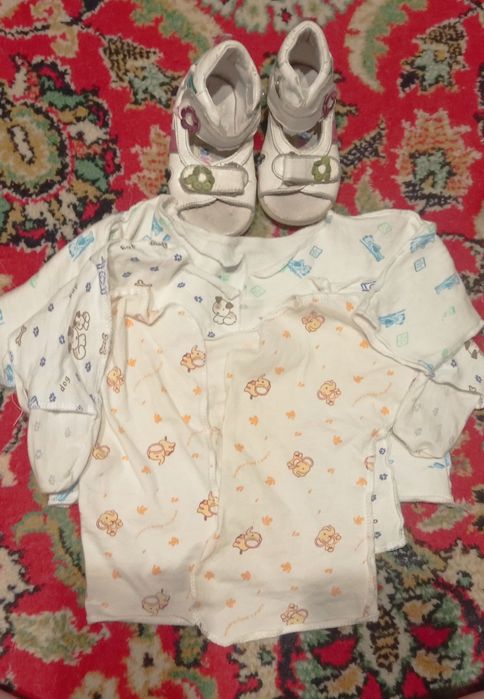 Одежда для новорожденных, льолі, распашонки.