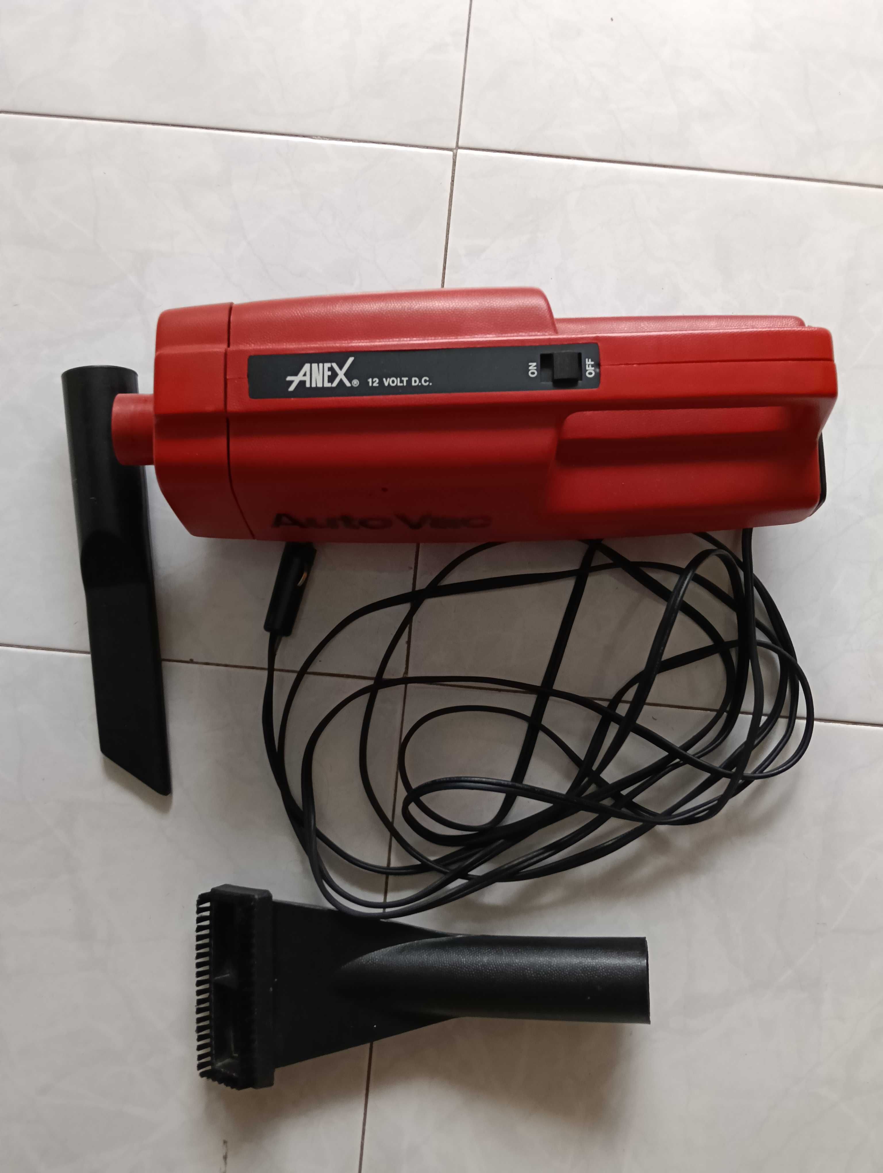 Aspirador auto para limpeza do seu automóvel Usado Marca : Auto Vac