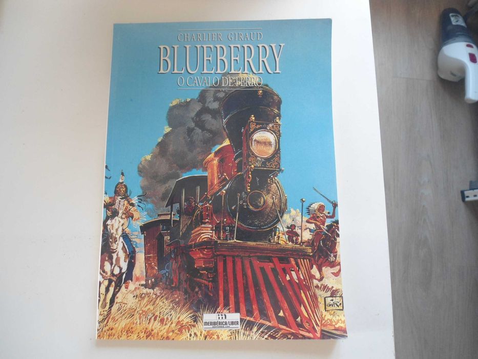 O Cavalo de Ferro -Blueberry por Charlier Giraud