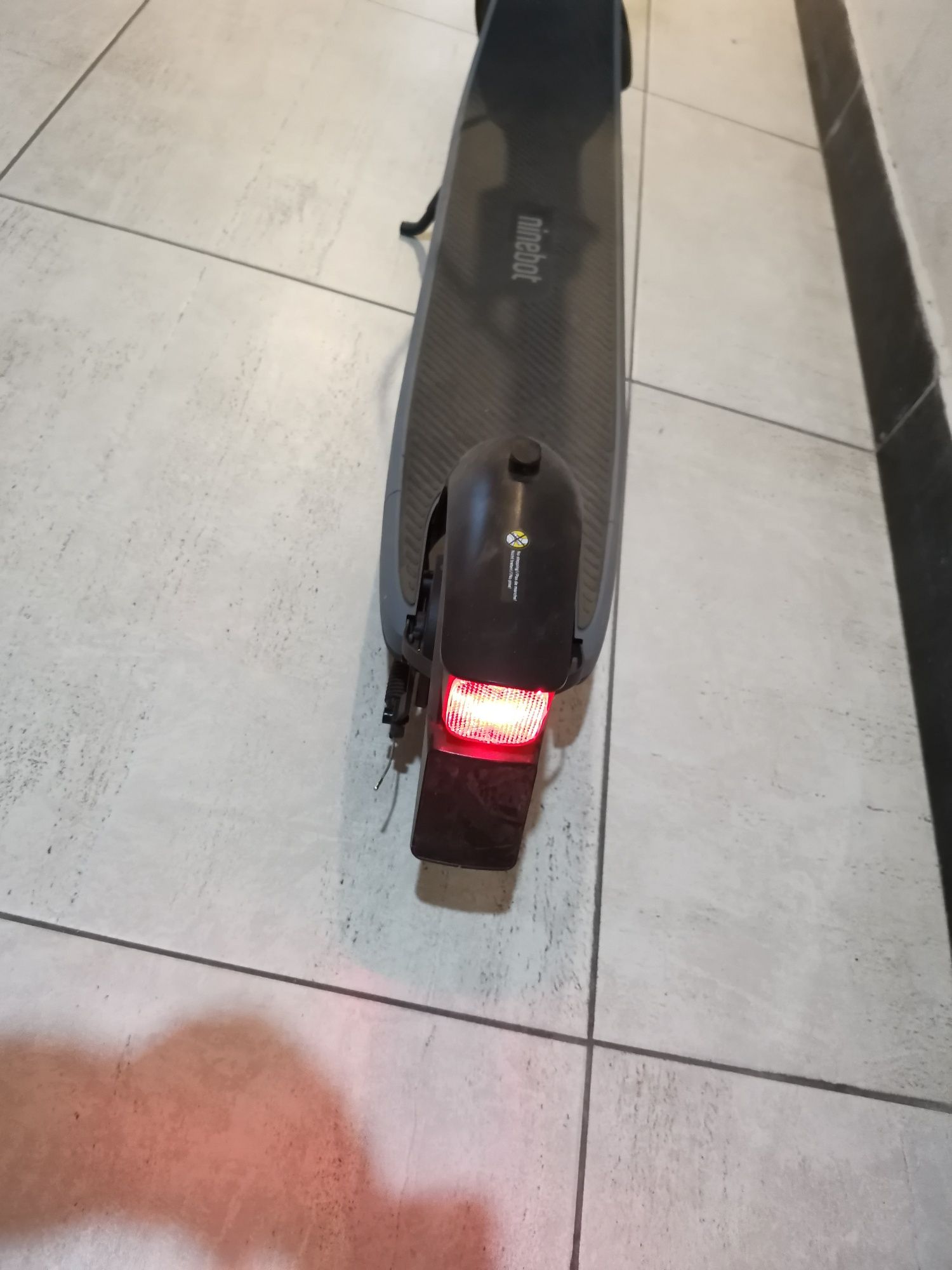 Електросамокат Segway Ninebot E2 E Black Электросамокат пробег 300 км.