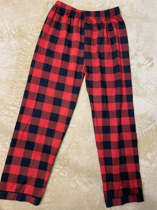 Дитяча піжама в клітинку