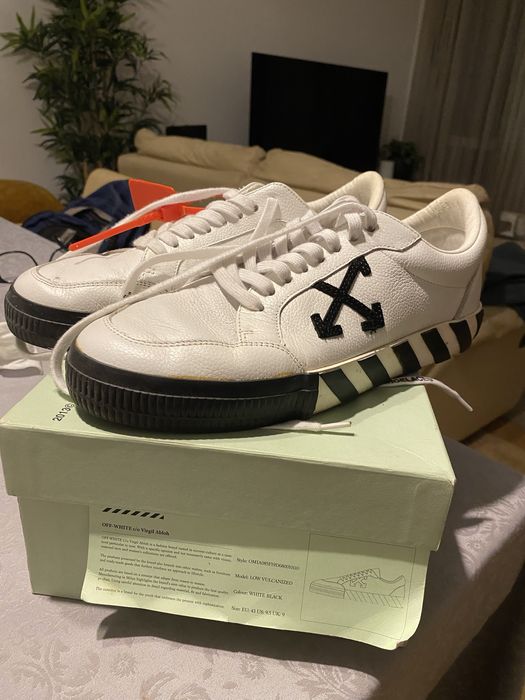 Sapatos off-white