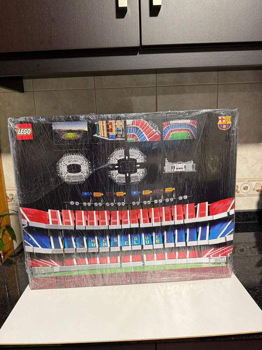 LEGO Camp Nou – FC Barcelona (10284) – NOVO e SELADO