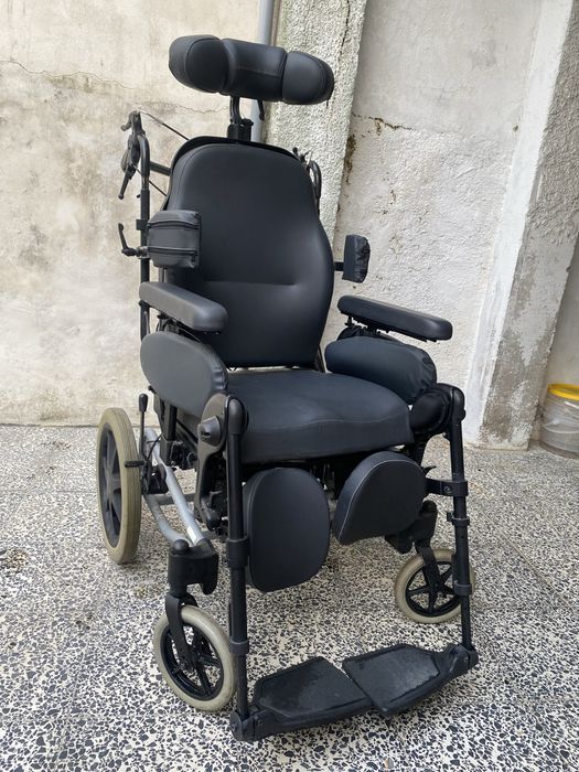 Cadeira de rodas Clematis anti escaras