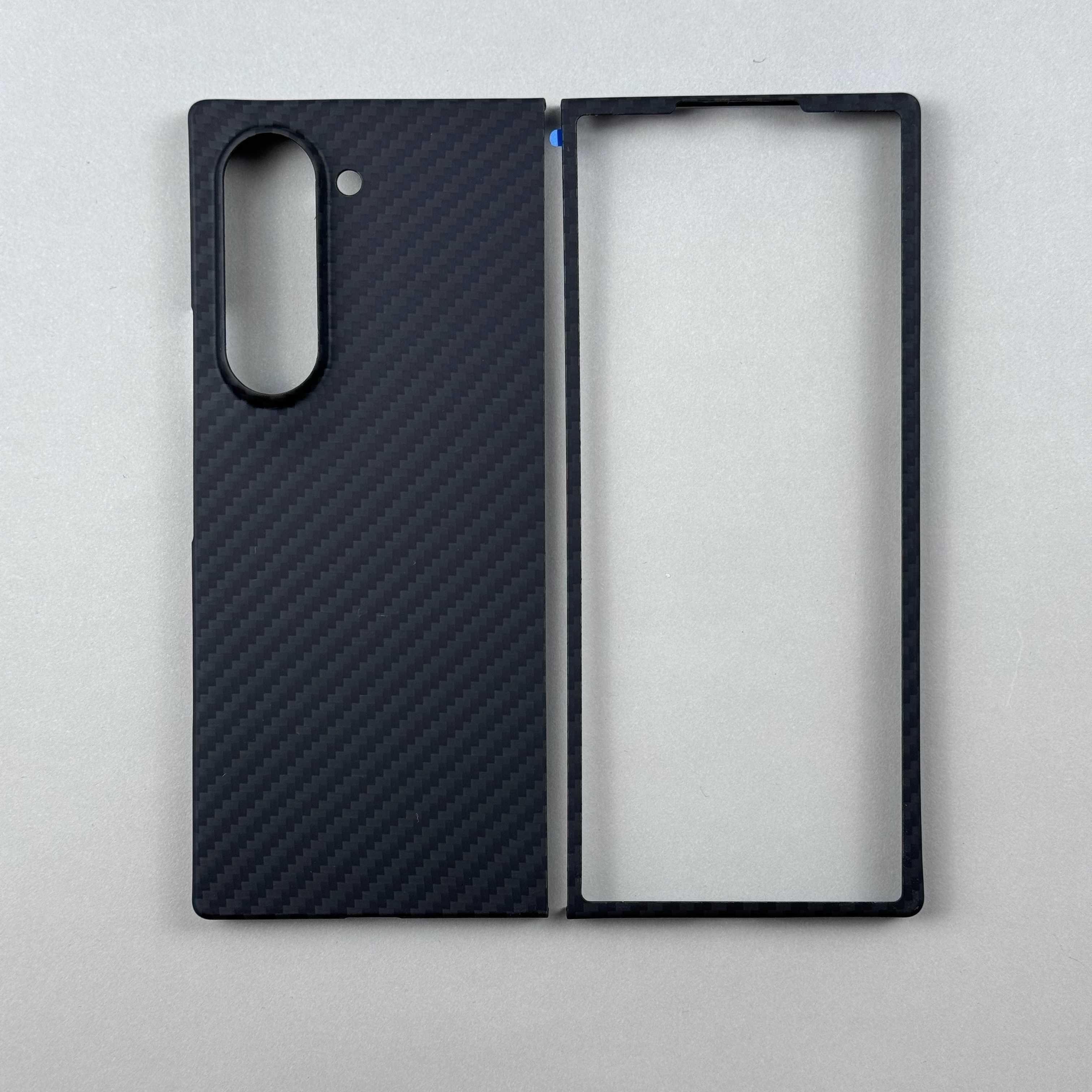 Чехол из настоящего карбона для Samsung Galaxy Z Fold 6