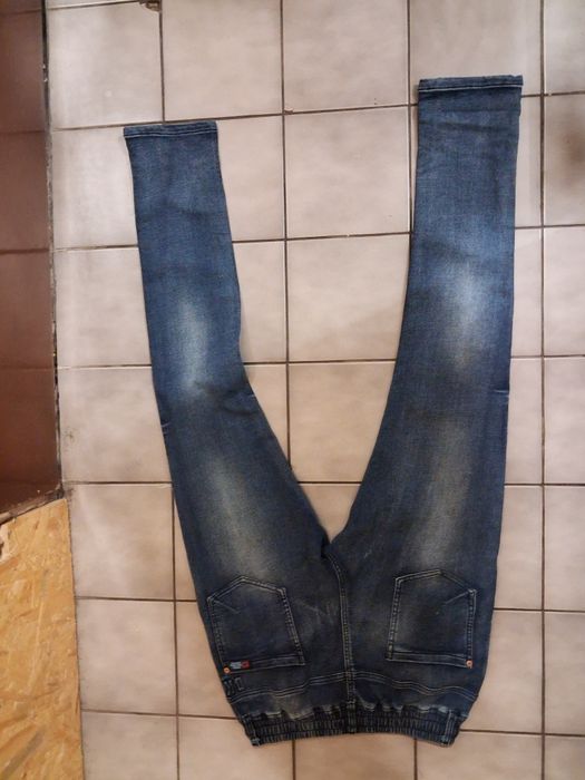 Spodnie jeansowe 182