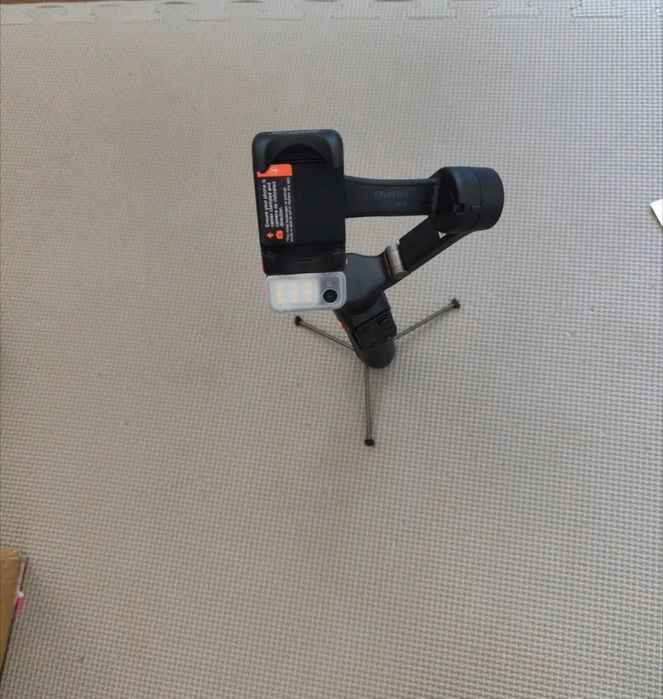 Gimbal Hohem iSteady v3 z funkcjami śledzenia  AI