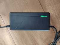 Ładowarka z wentylatorem do baterii 10 s 36 (42) Volt 2A