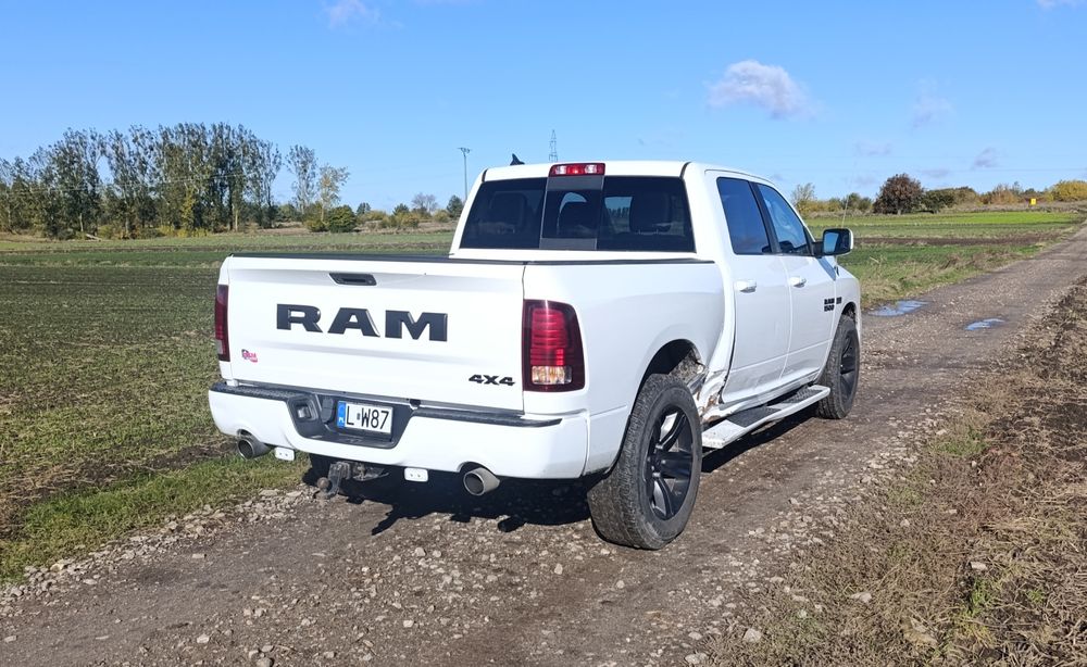 Dodge Ram 1500 5.7 HEMI 2017 SPOR.