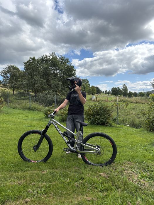 Jibber/sloupenduro/commencal/clash