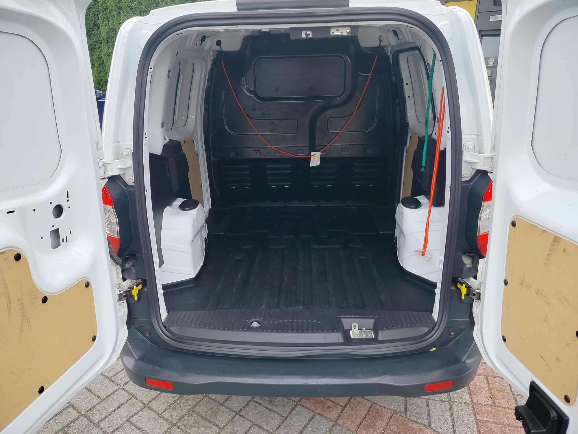 Ford transit courier 1.0, salon Polska, fulla serwis, niski przebieg!!