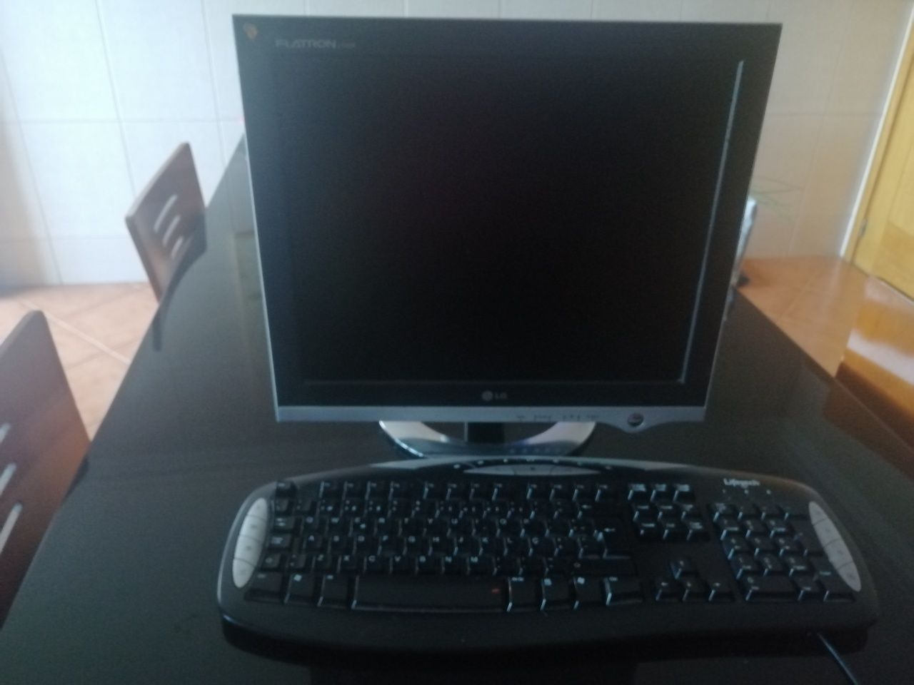 Monitor e teclado