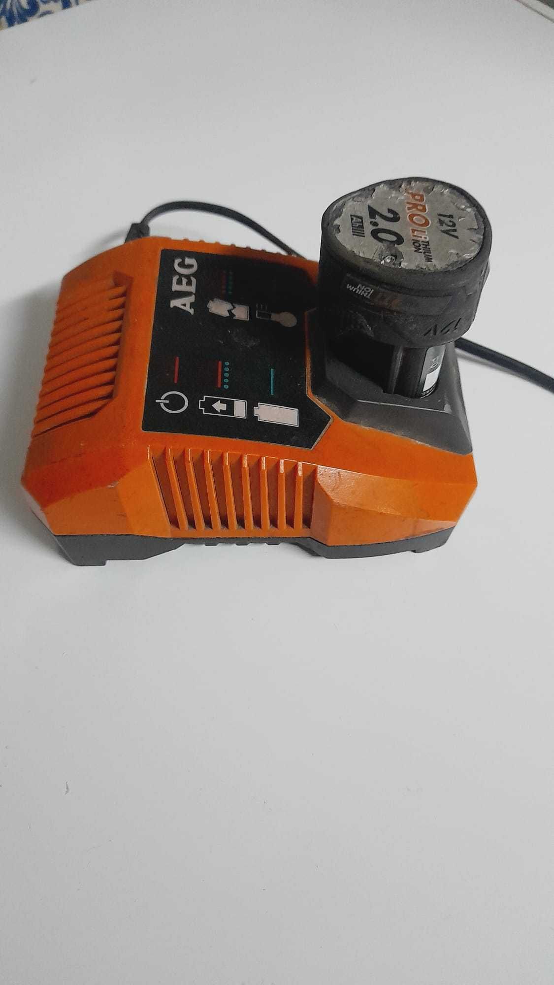 Carregador Bateria AEG 12V LL1230, C/Bateria Incluída