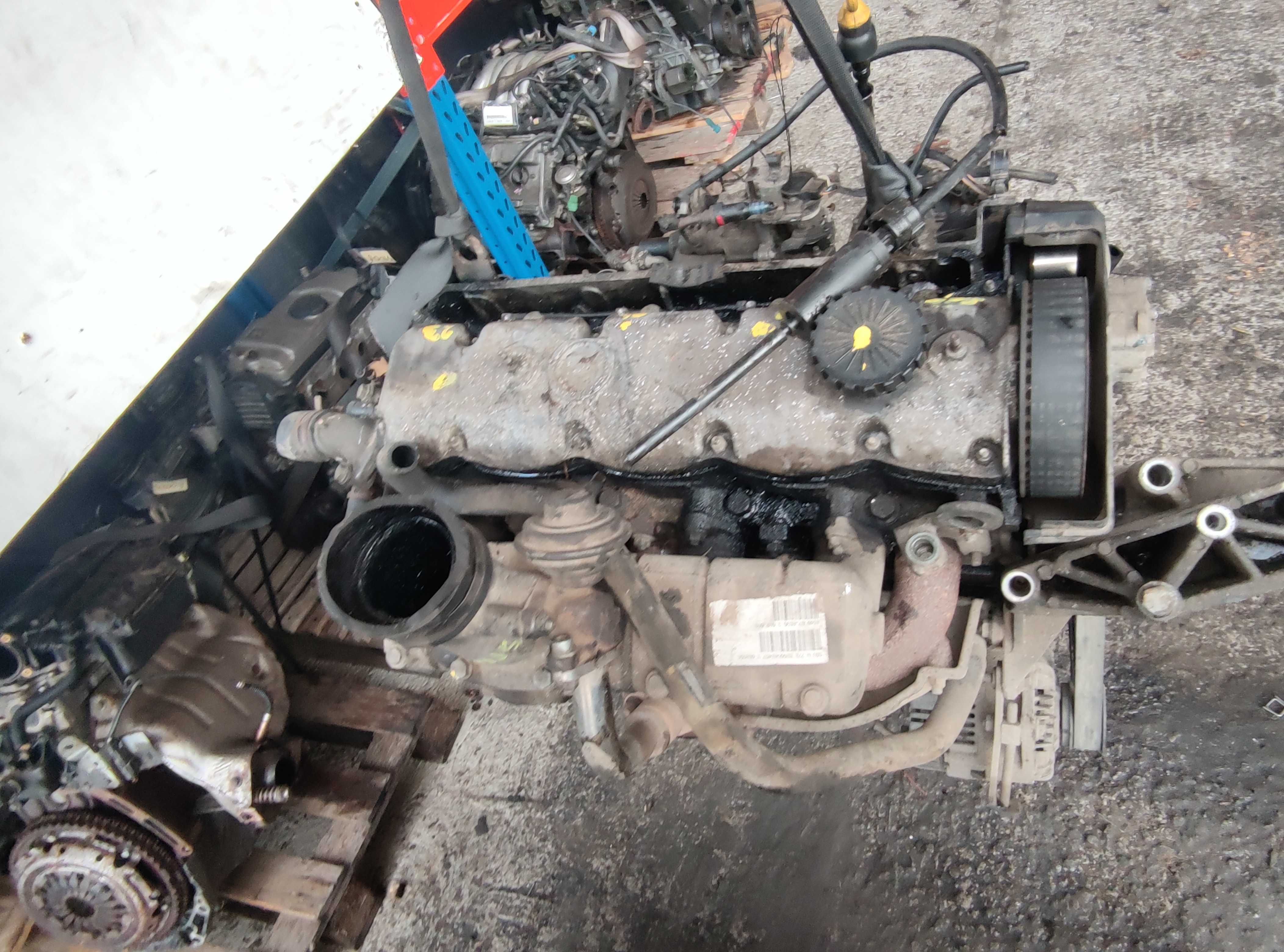 Silnik 2.5 D S8UW772 Renault Master II Opel Movano